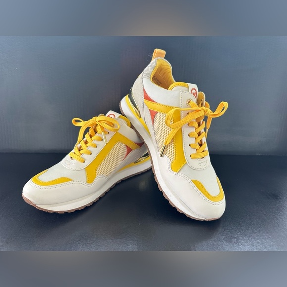 Michael Kors Maddy Trainer Sneakers. - Picture 1 of 8